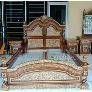 Tempat Tidur 180x200 Jati Ukir Klasik Dipan Jati Klasik Mewah Furniture Jepara