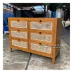 fece9e5d d1b4 4a12 b1b1 e38c85083a64