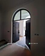 Pintu jati 2 daun 3 panel klasik kusen lengkung PJ-358 platinumliving furniture jepara - Gambar 4