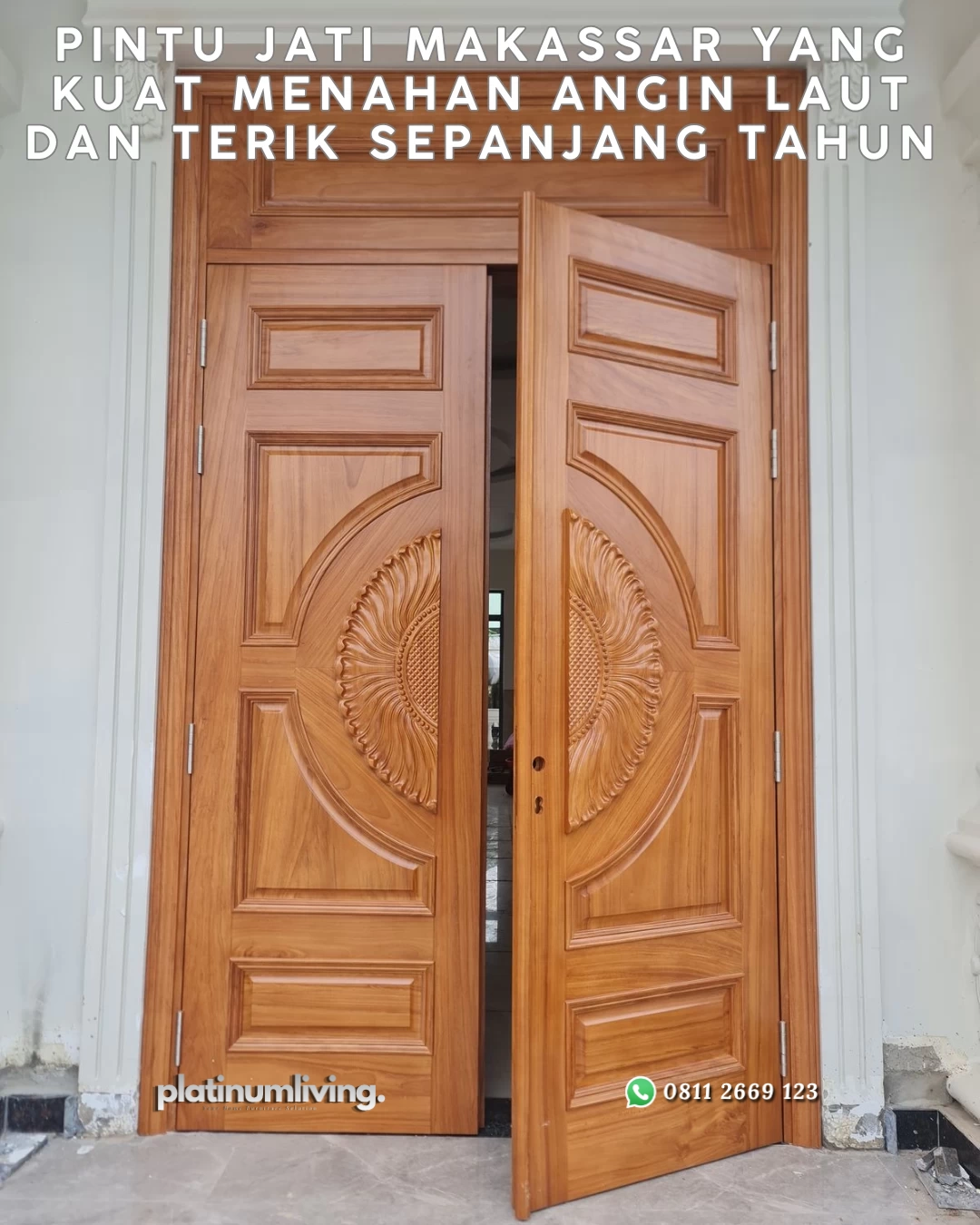 Panduan memilih pintu jati Makassar untuk rumah pesisir. Ketahanan angin laut, konstruksi engsel tiga titik, dan pengiriman kontainer ke Sulawesi Selatan.