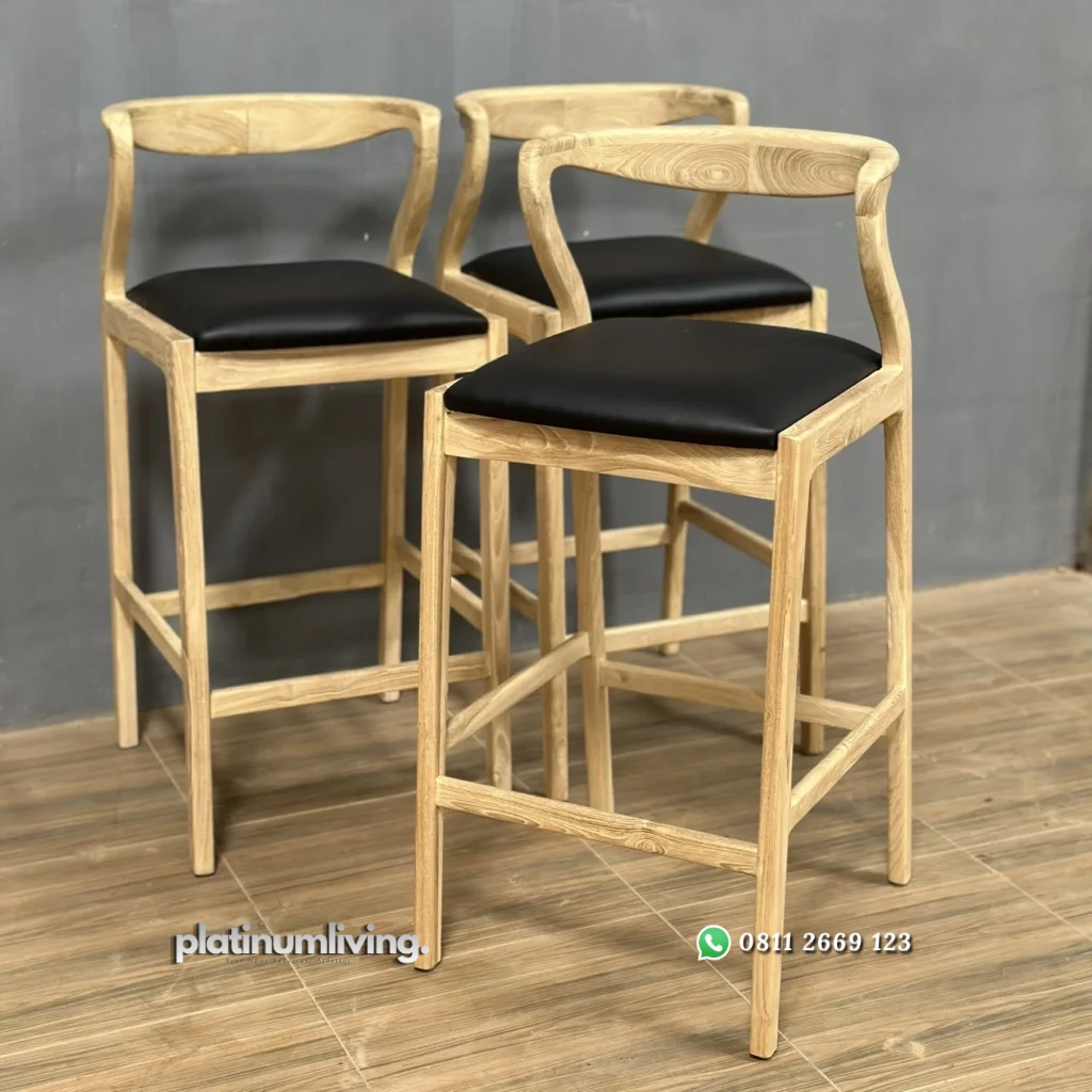 Kursi Bar Kayu Jati Minimalis Dudukan Kulit – Platinum Living Furniture